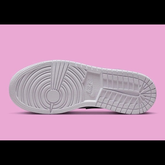 Nike Air Jordan 1 Mid Barely Grape Black White Shoes GS DQ8423-501 PS DQ8424-501 - Picture 6 of 6